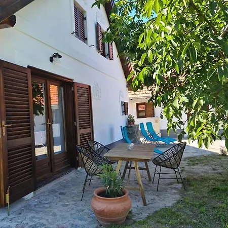 Bencze Pincze Badacsony Hill